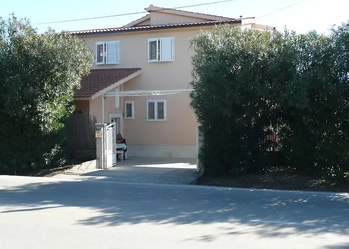 Appartement By The Sea - 14988 *